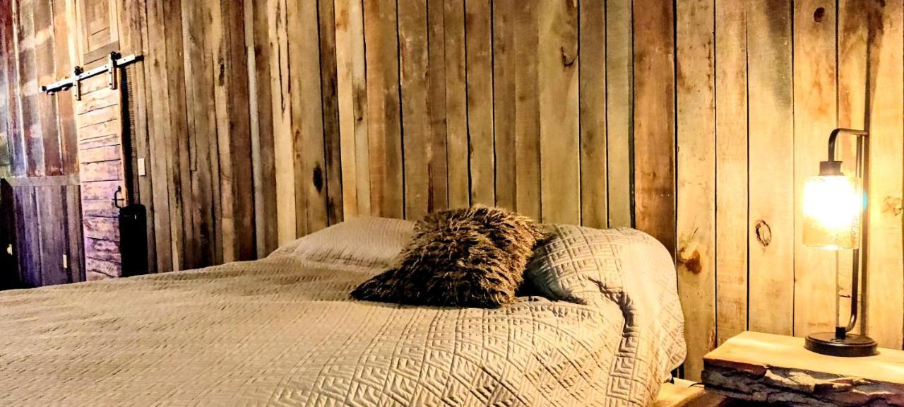 Hocking Hills Rusty Lofts Apartamento Logan Exterior foto
