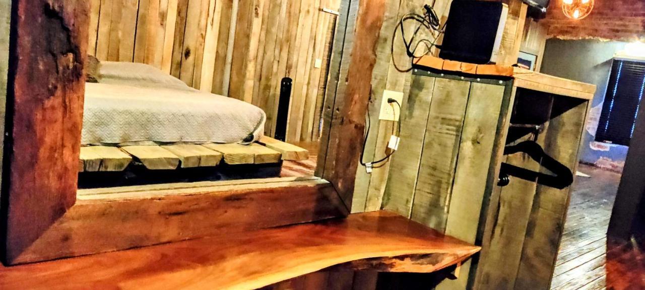 Hocking Hills Rusty Lofts Apartamento Logan Exterior foto
